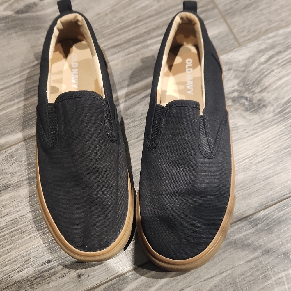 EUC Old Navy Black and Tan Slip-On Loafers Sz 2 21 Which Is Kids 5.5-6
